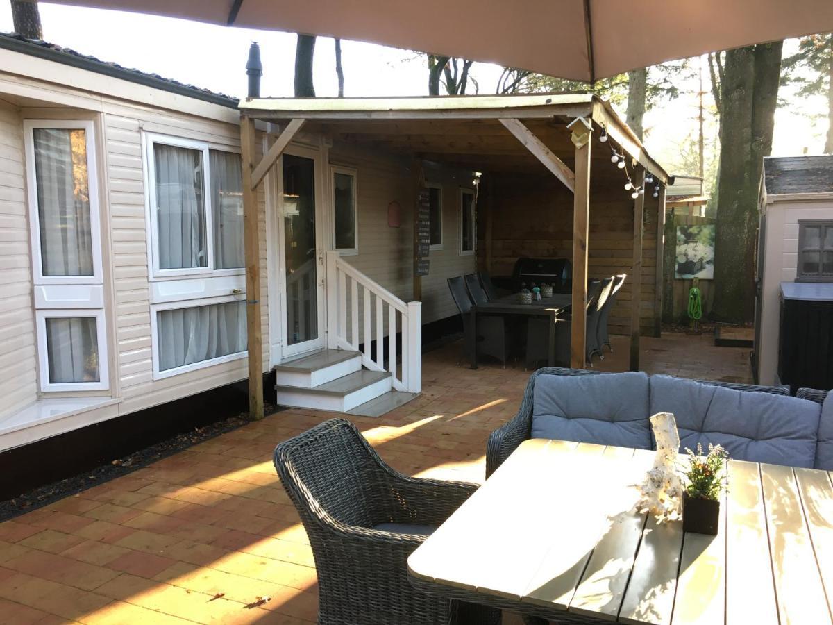 Prachtige Luxe Chalet Op De Veluwe Nabij Хундерло Екстериор снимка