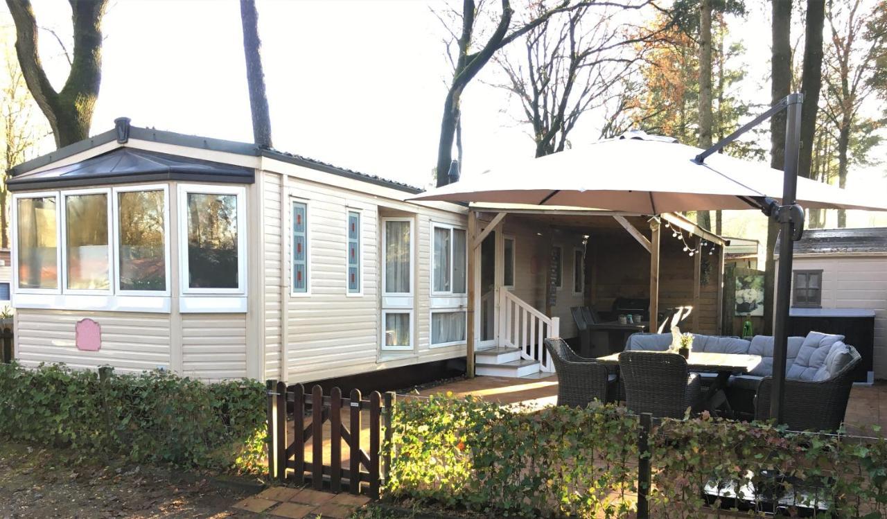Prachtige Luxe Chalet Op De Veluwe Nabij Хундерло Екстериор снимка